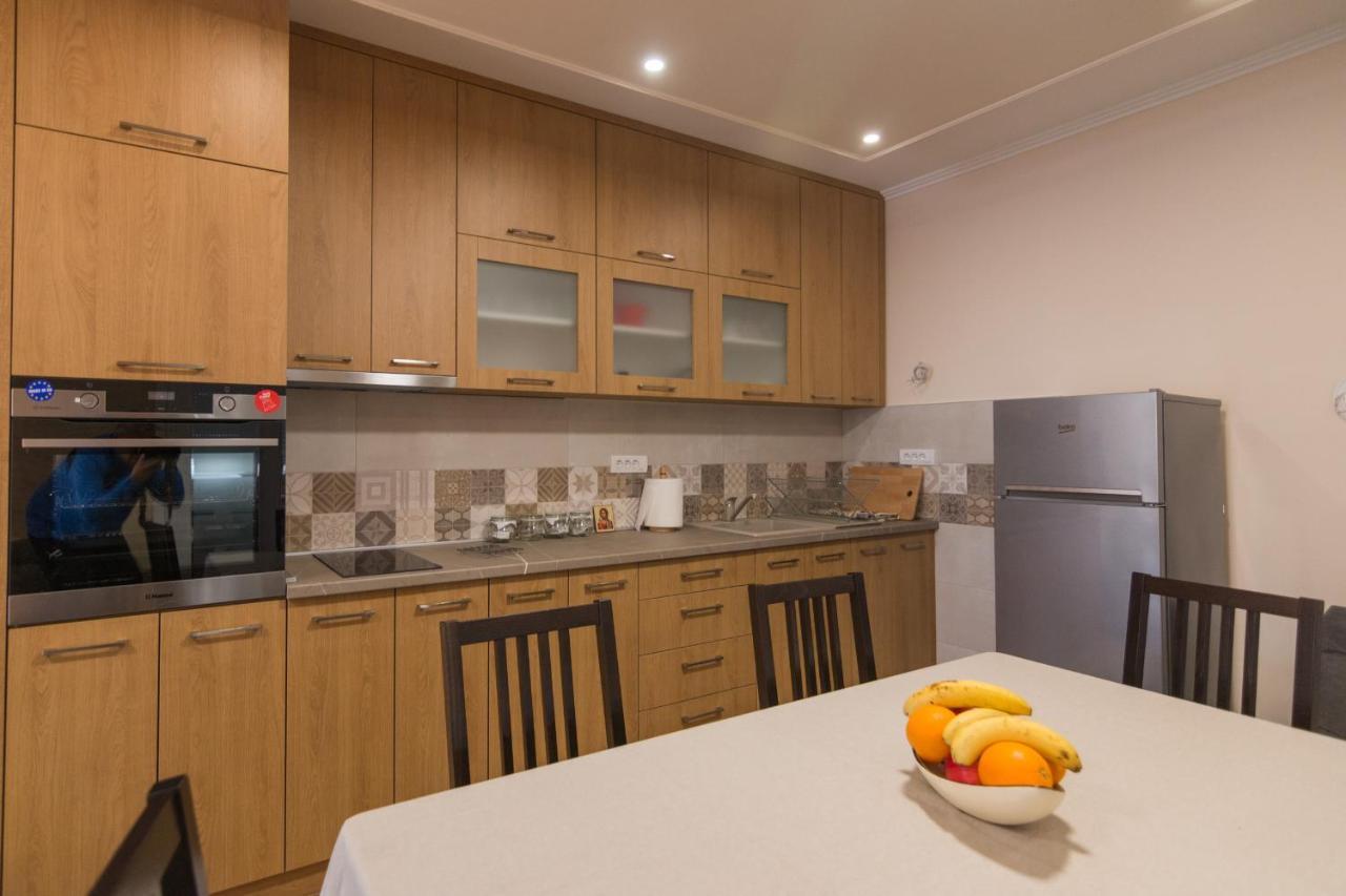 Apartment Lili บายินา บาชตา ภายนอก รูปภาพ