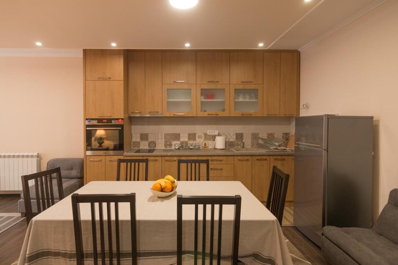 Apartment Lili บายินา บาชตา ภายนอก รูปภาพ